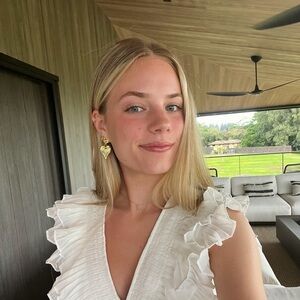 Meet your Posher, Abby